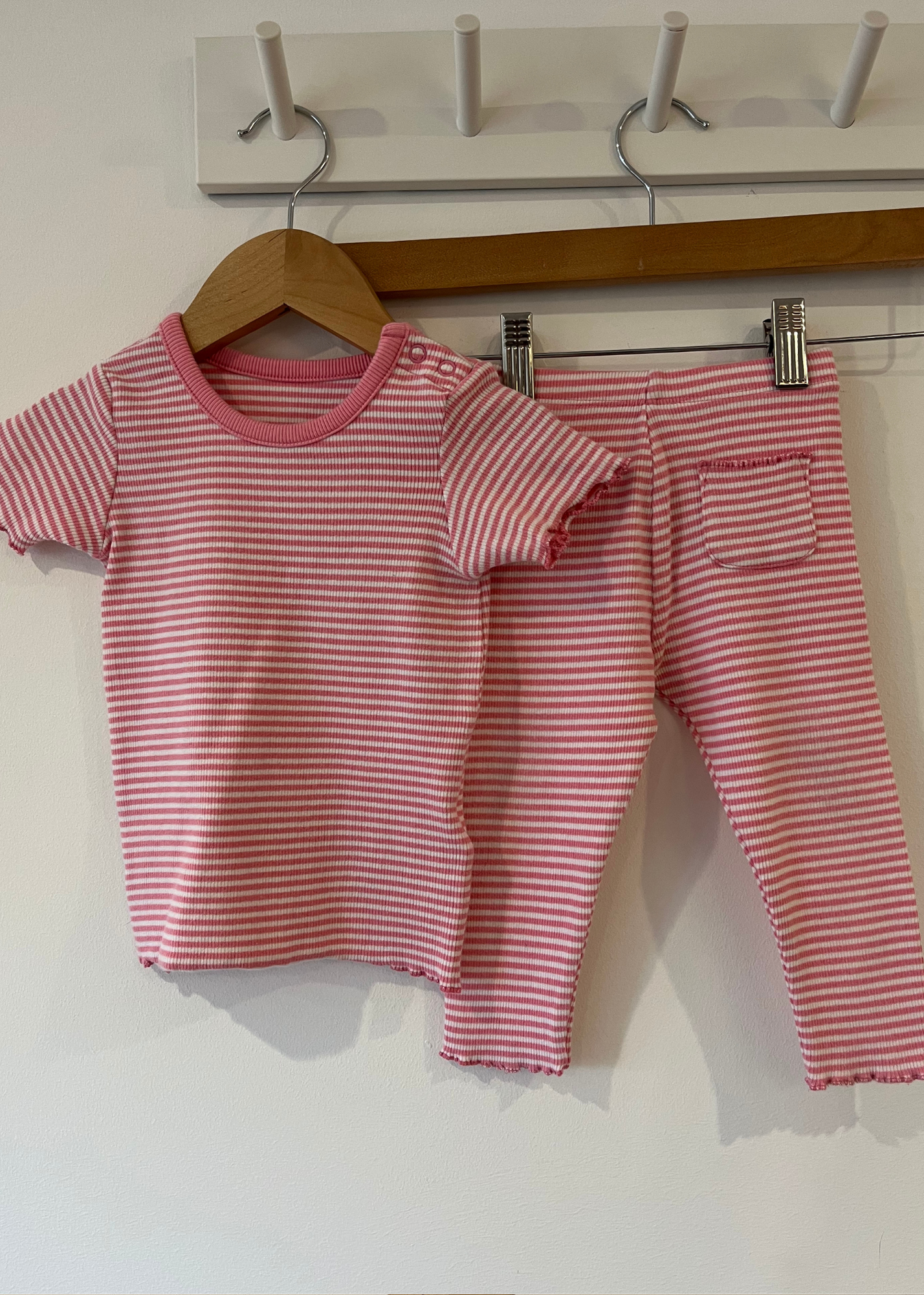 M&S candy Pink Stripe leggings and top Set (9-12M)