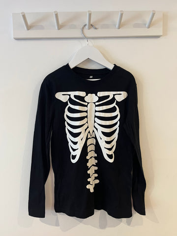 H&M skeleton top 6-8Y