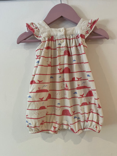 Gap whale romper (0-3m)