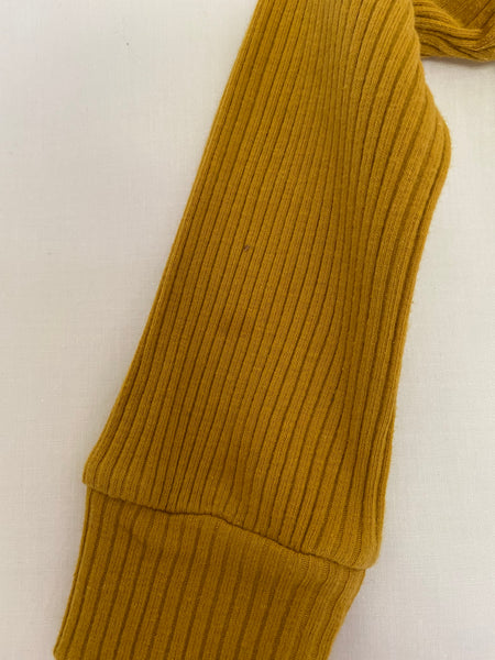 Ribbed stretchy mustard and white top (1-2)